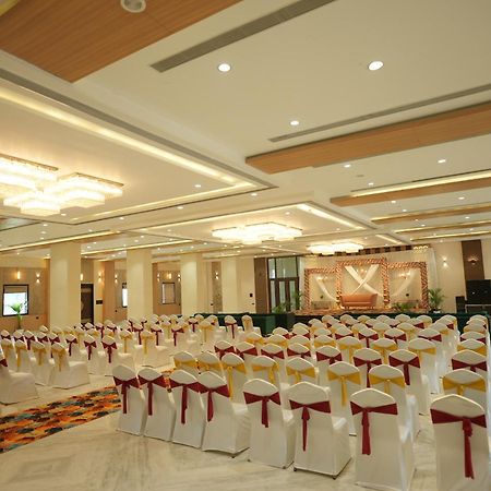 Palak Palace Hotels And Resort Бхопал Экстерьер фото