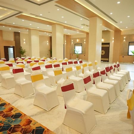 Palak Palace Hotels And Resort Бхопал Экстерьер фото