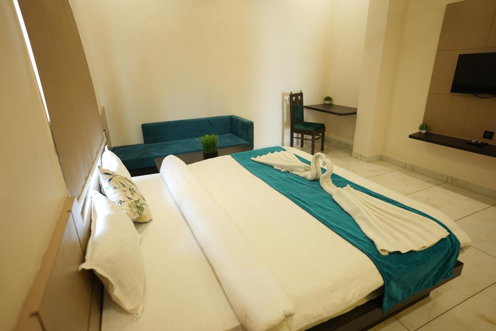 Palak Palace Hotels And Resort Бхопал Экстерьер фото